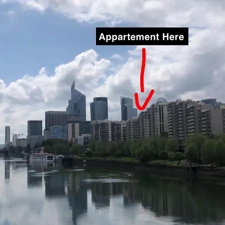 85m2 La Defense,balcony Appartement